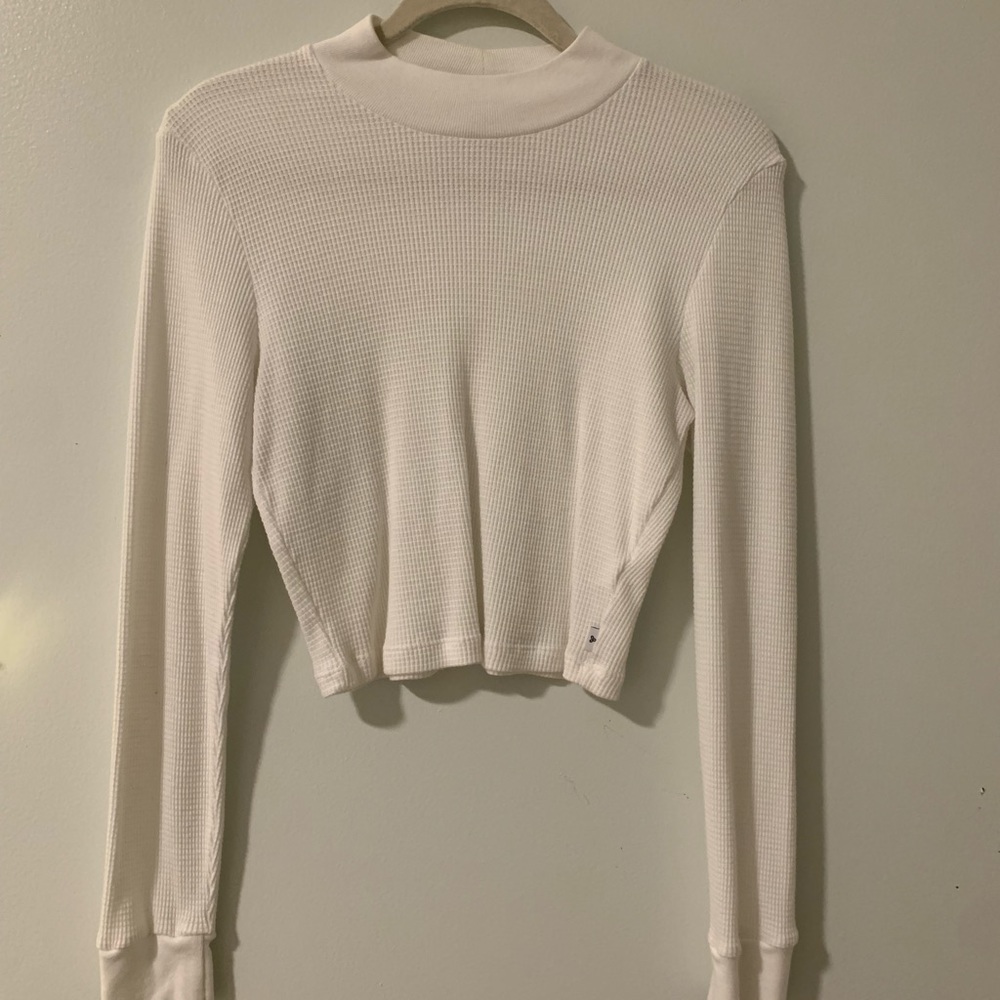 Aritzia Top- Long Sleeve Cropped Thermal Mock-neck